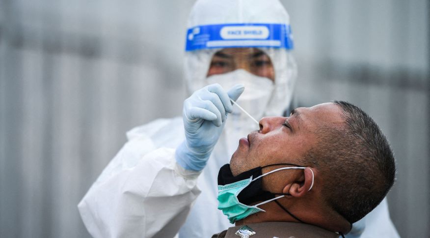 Mundo bate novo recorde e registra mais de 3 milhões de casos de Covid-19 em um dia